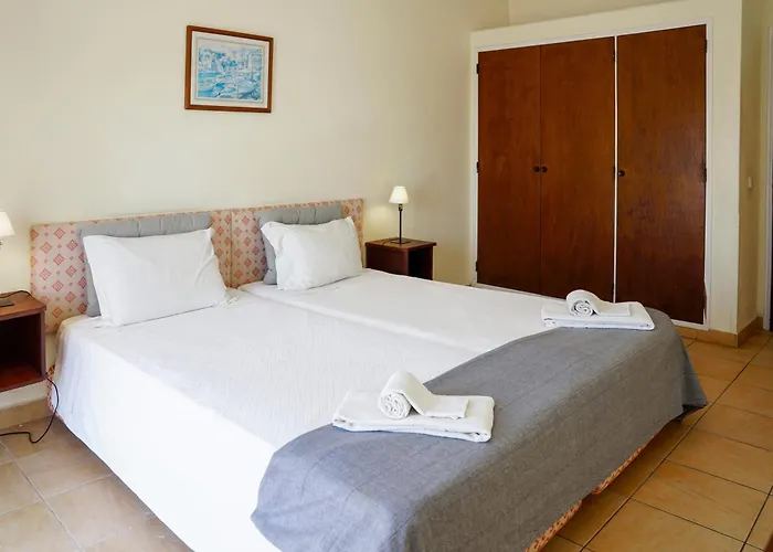 Cheerfulway Ouravista Aparthotel 3*